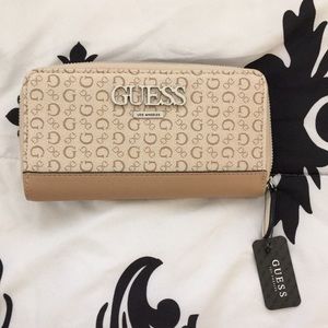 New Guess Wallet